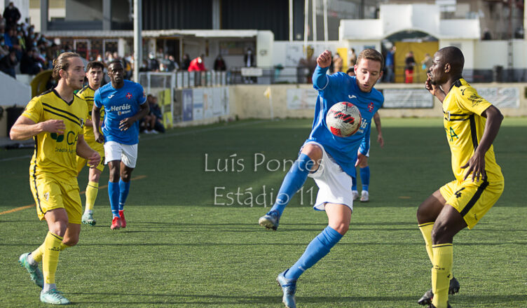 Futebol Portugal: Clé no 11 do ano da Liga 3